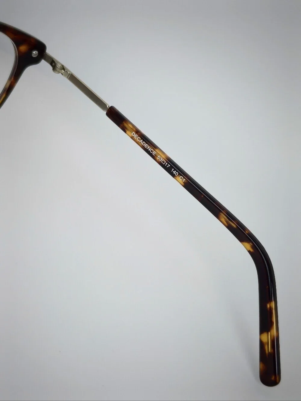 Decadence. Tortoiseshell Round Unisex Eyewear Frames - Brown